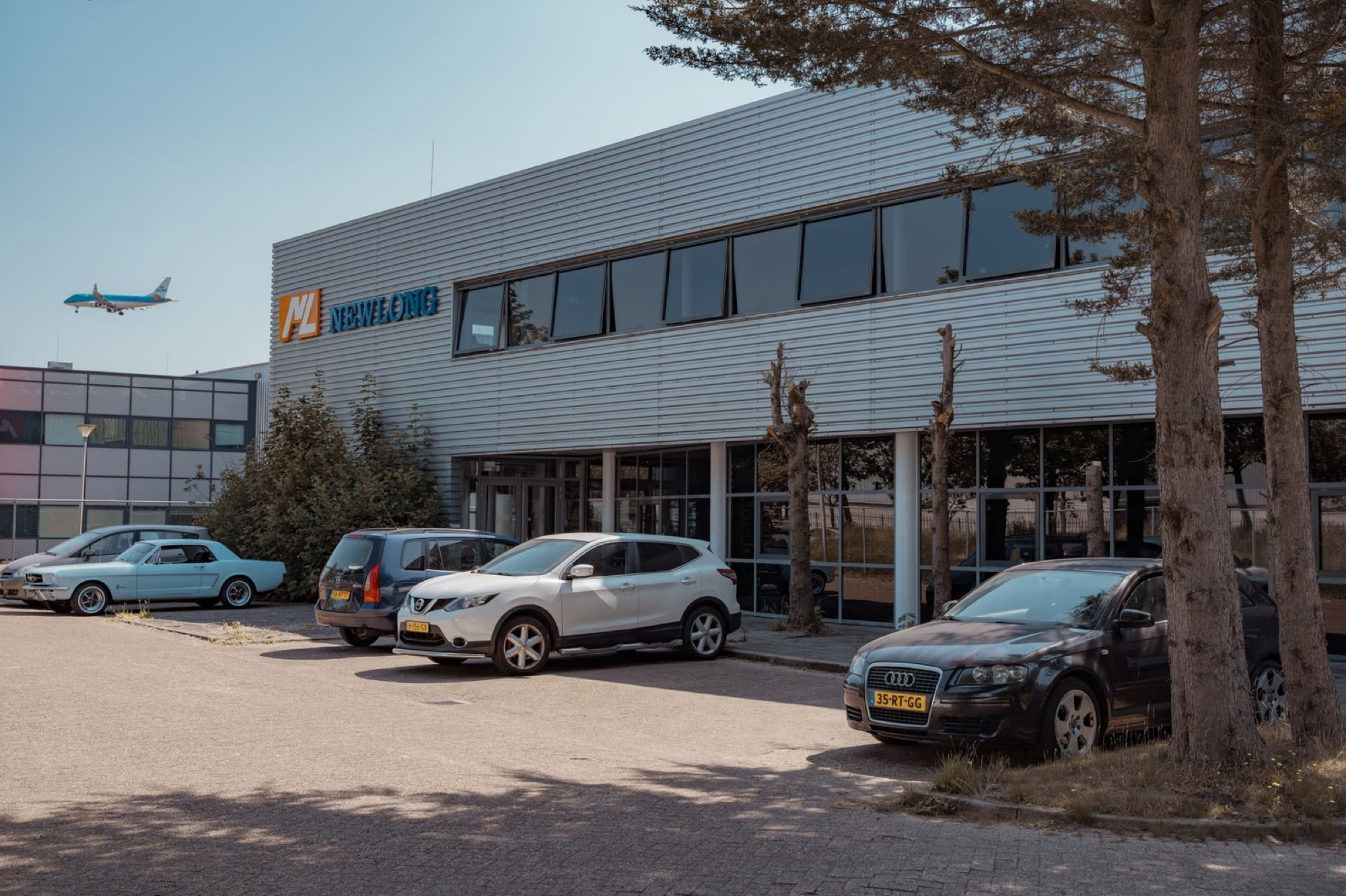Newlong Holland HQ
